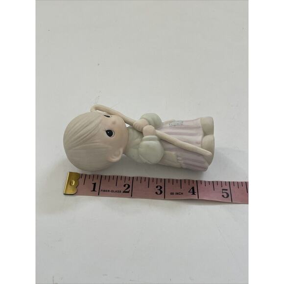 PRECIOUS MOMENTS NATIVITY 104000 SHEPHERD w/STAFF COME LET‎ US ADORE HIM 1986 - Picture 9 of 9